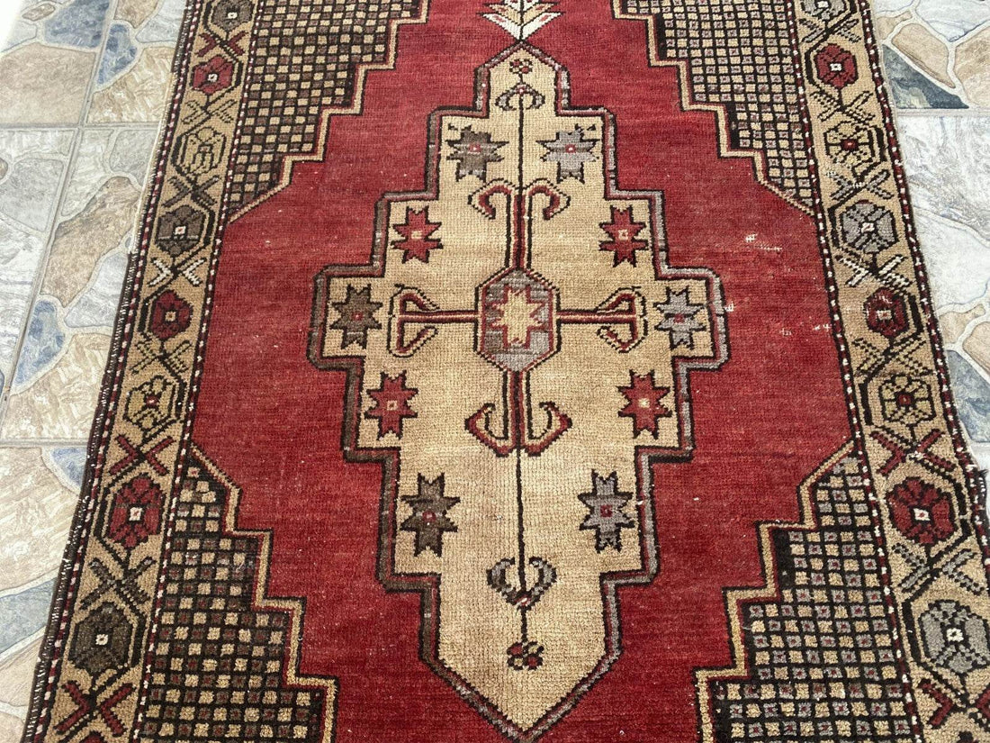 Pre 1980’s ANTIQUE ANATOLIAN FARMHOUSE RUG - GEOMETRIC TRIBAL TURKISH VINTAGE