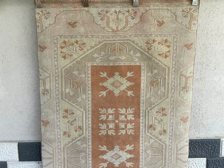 Pre 1970’s ANTIQUE ANATOLIAN FARMHOUSE RUG - GEOMETRIC TRIBAL TURKISH VINTAGE