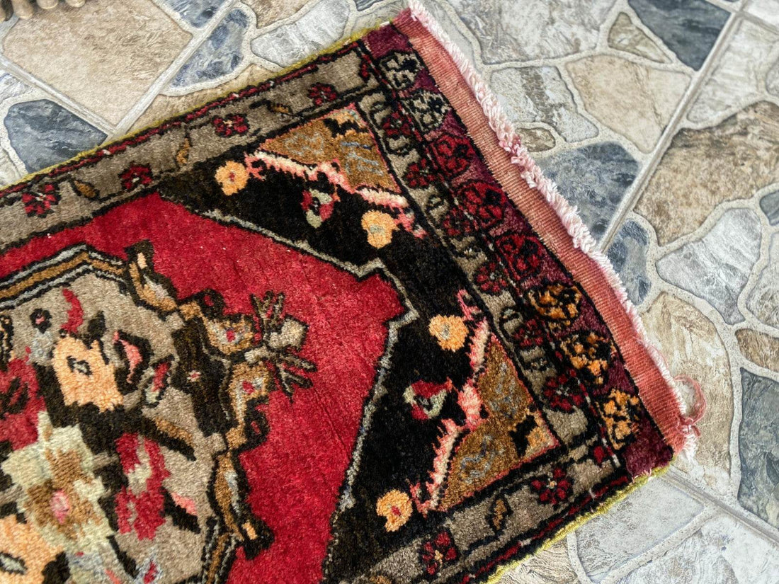 Vintage Rug | Turkish 1970s Handmade Tribal Wool Farmhouse Antique Small Carpet