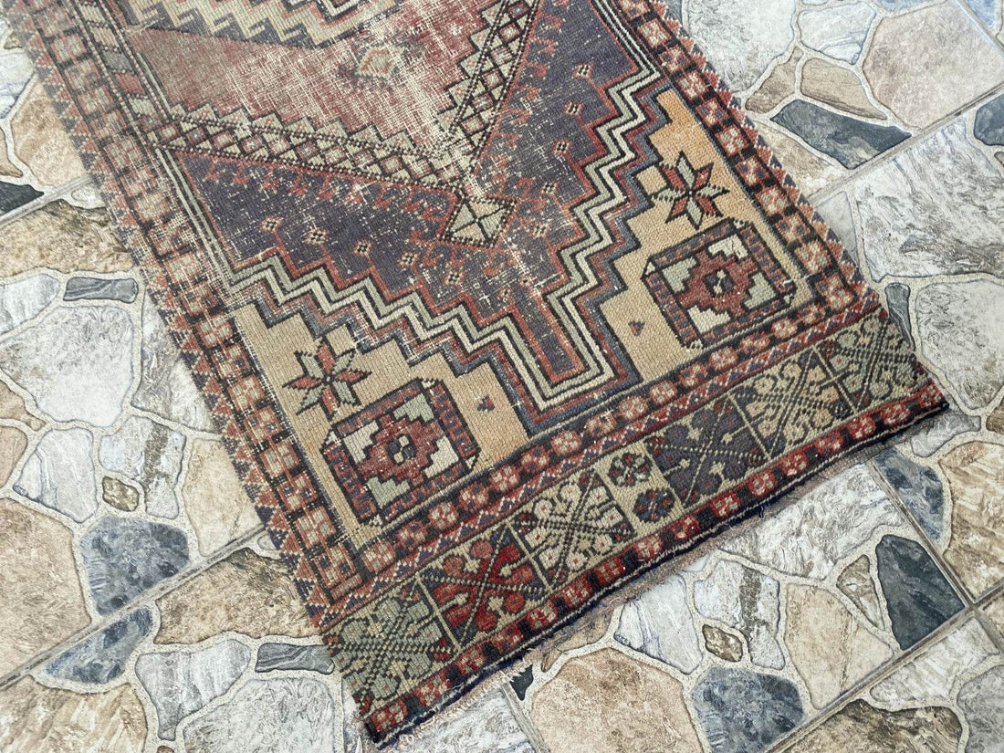 Pre 1980’s ANTIQUE ANATOLIAN FARMHOUSE RUG - GEOMETRIC TRIBAL TURKISH VINTAGE
