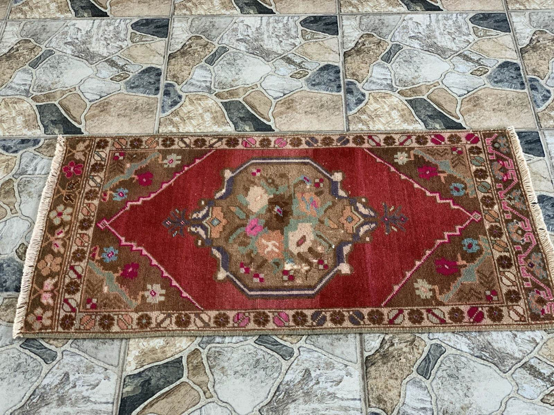 Vintage Turkish Oushak Rug, Geometric Farmhouse Antique Anatolian Rug 1.8x3.4ft