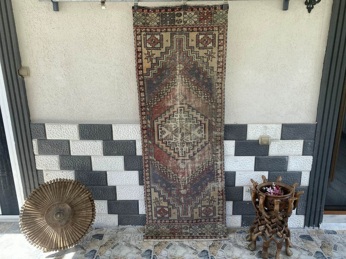 Pre 1980’s ANTIQUE ANATOLIAN FARMHOUSE RUG - GEOMETRIC TRIBAL TURKISH VINTAGE