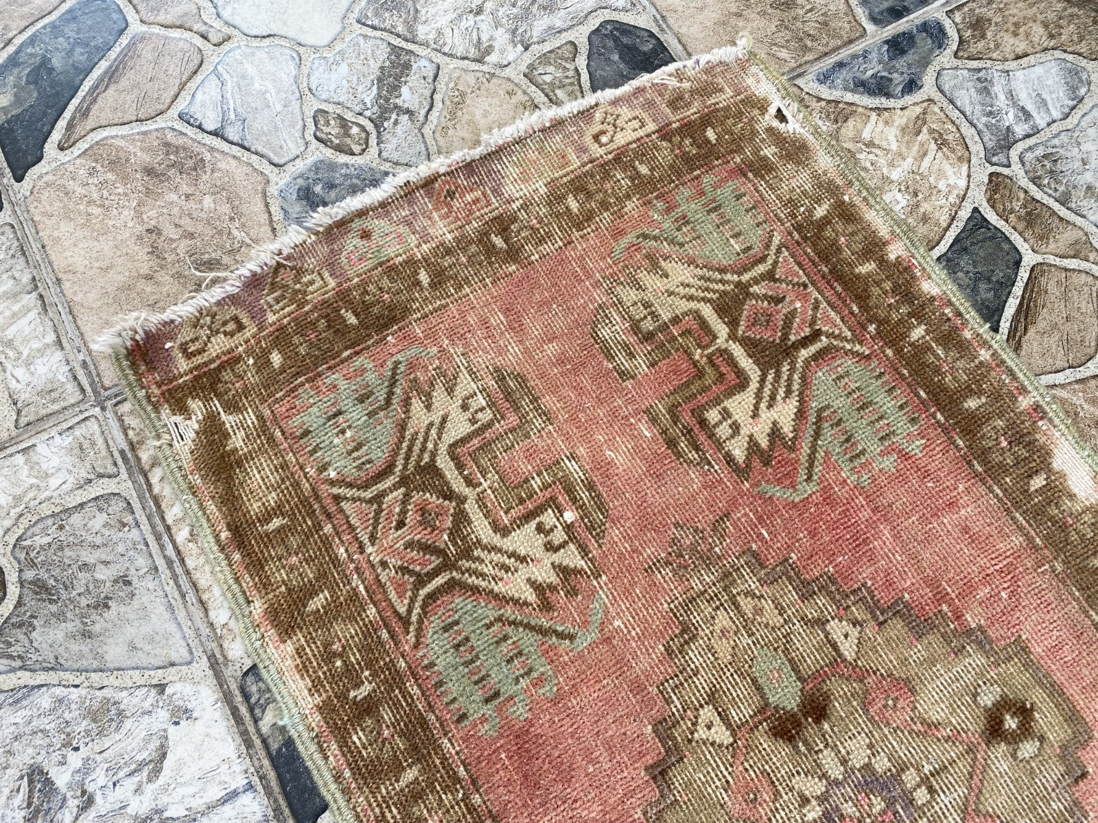 Vintage Turkish Small Rug | 1.6x2.7 ft Hand-Knotted Wool | Red Geometric Mat