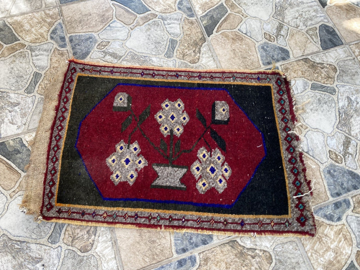 Handmade Vintage Turkish Rug 1.6 x 2.4 ft – Wool Floral, Anatolian Small Carpet