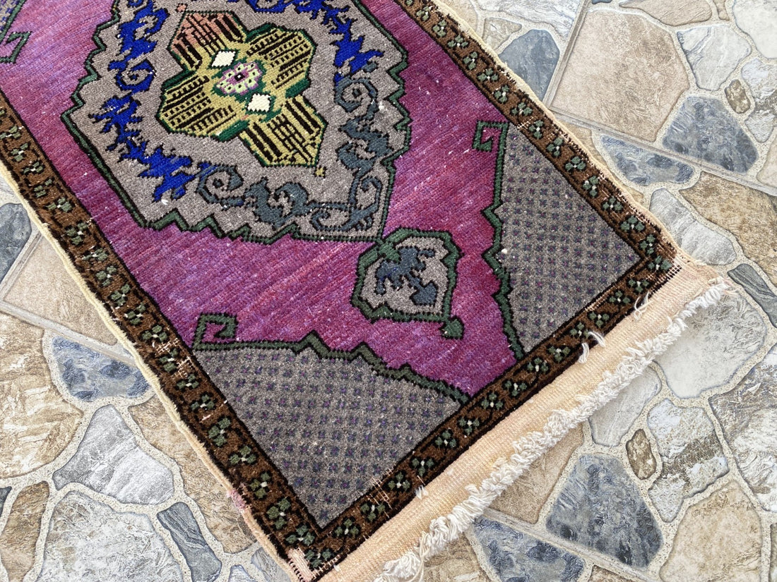 Vintage Turkish Rug 1.8 x 2.9 ft - Hand-Knotted Wool Anatolian Carpet Purple Rug