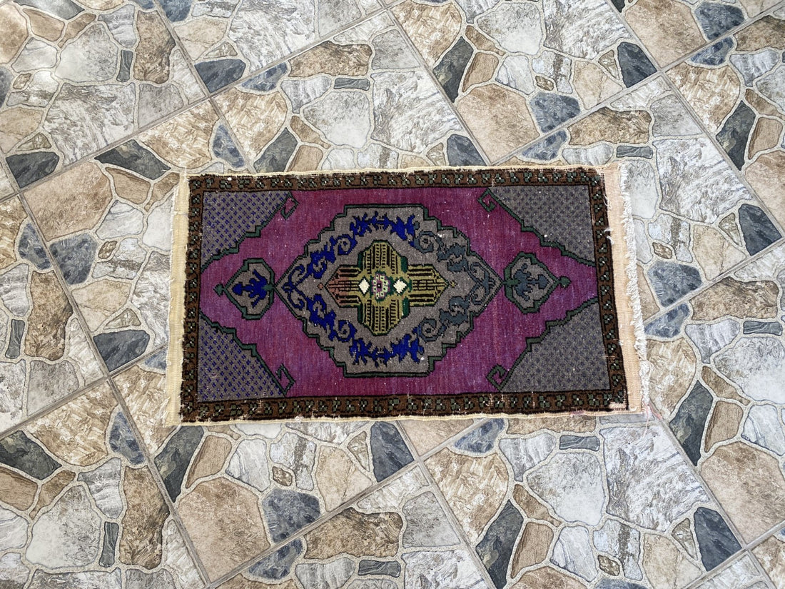 Vintage Turkish Rug 1.8 x 2.9 ft - Hand-Knotted Wool Anatolian Carpet Purple Rug