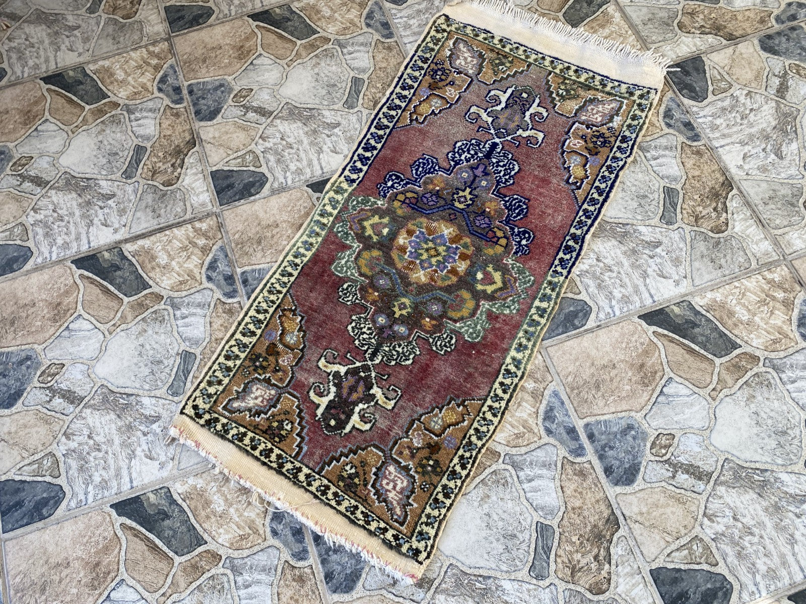 Vintage Wool Rug | 1.5 x 3.1 ft Faded Hand-Knotted Anatolian Small Medallion Rug