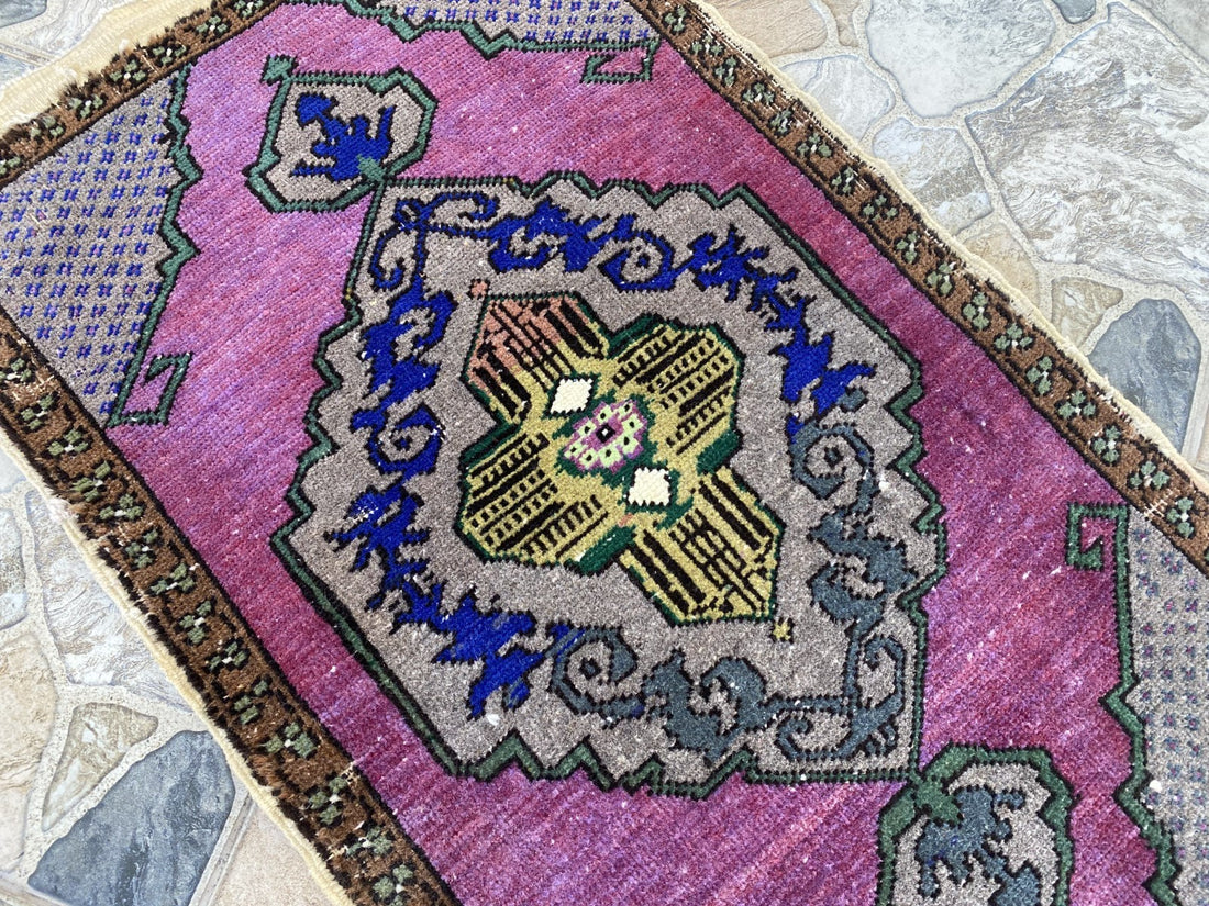 Vintage Turkish Rug 1.8 x 2.9 ft - Hand-Knotted Wool Anatolian Carpet Purple Rug
