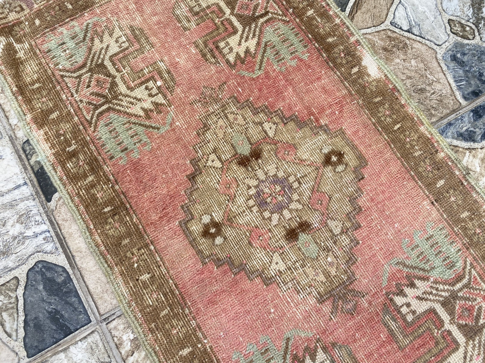 Vintage Turkish Small Rug | 1.6x2.7 ft Hand-Knotted Wool | Red Geometric Mat