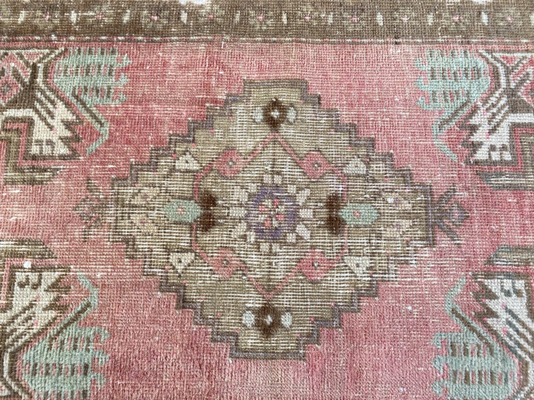 Vintage Turkish Small Rug | 1.6x2.7 ft Hand-Knotted Wool | Red Geometric Mat