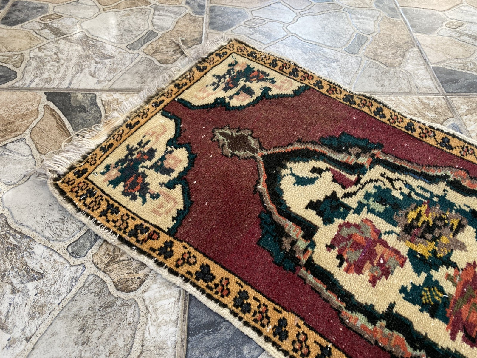 Faded Vintage Wool Rug | 1.5 x 3.1 ft Hand-Knotted Anatolian Small Medallion Rug