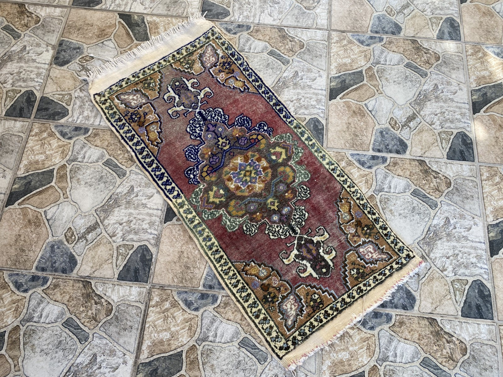 Vintage Wool Rug | 1.5 x 3.1 ft Faded Hand-Knotted Anatolian Small Medallion Rug