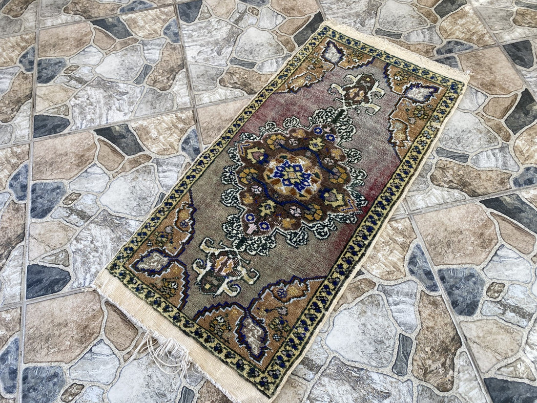 Geometric Turkish Vintage Rug Small Farmhouse Anatolian Tribal Village Rug 1.6x3